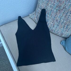 Babaton Black Ribbed V-Neck Tank Top